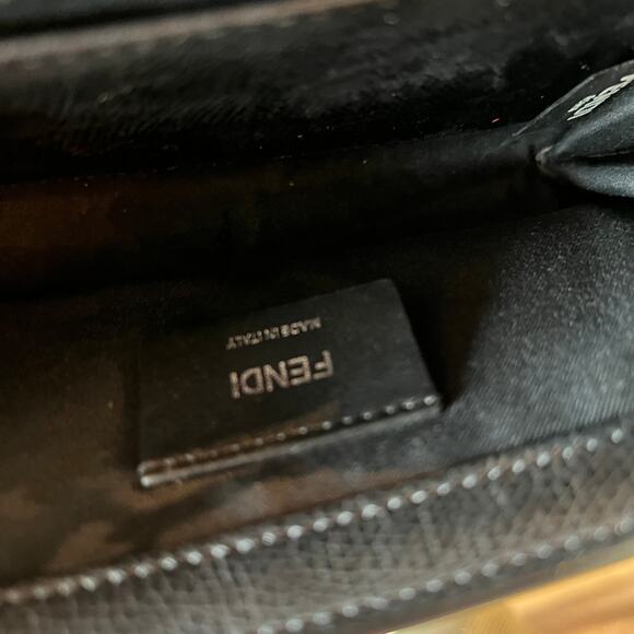 FENDI Kan I F Wallet On Chain - Picture 6 of 11